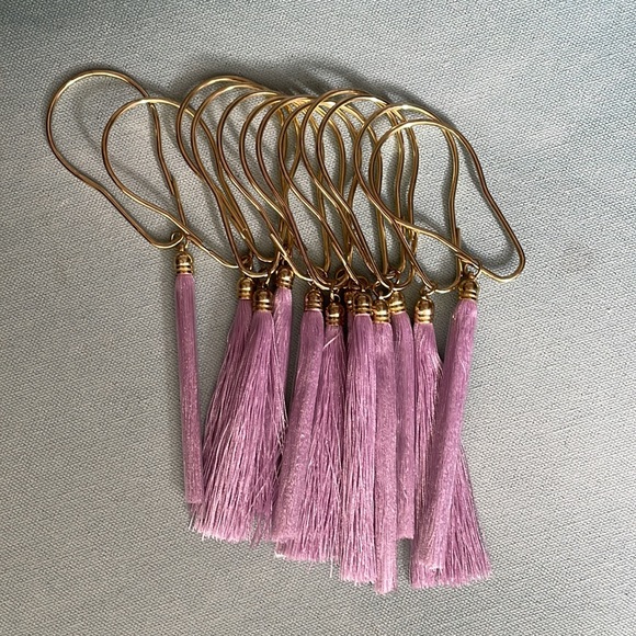 Tassel Curtain Hooks Set of 24 + Bonus Tassels + Tassel Keychain - Picture 8 of 15